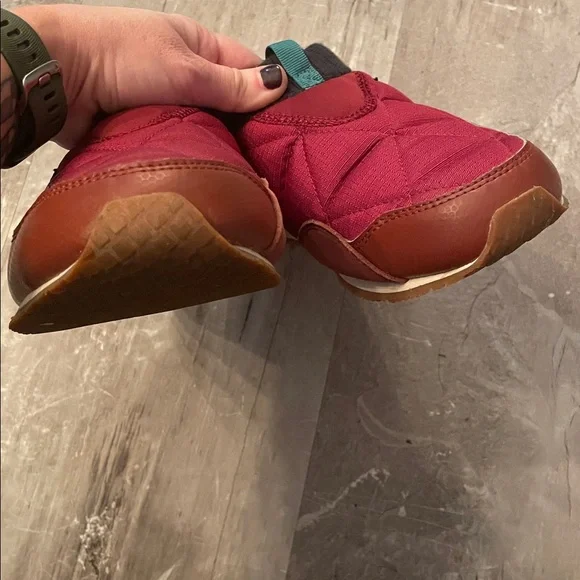 Women’s Teva Shoes - Picture 8 of 8